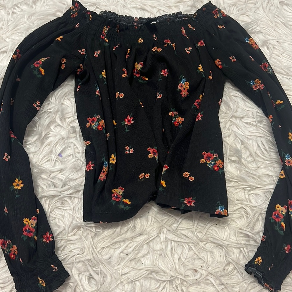 H&M floral off-shoulder blouse